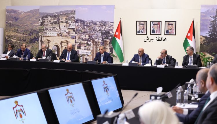 رئيس الوزراء: سألتقي الأمناء العامين قريباً، والأمين العام أساس وركيزة في عمل كل وزارة.