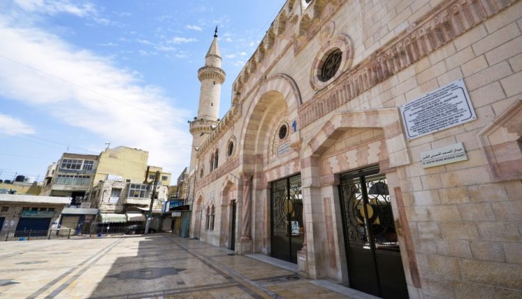 المسجد الحسيني وسط العاصمة الذي جرى توثيقه وإدراجه في سجل التراث العمراني والحضري